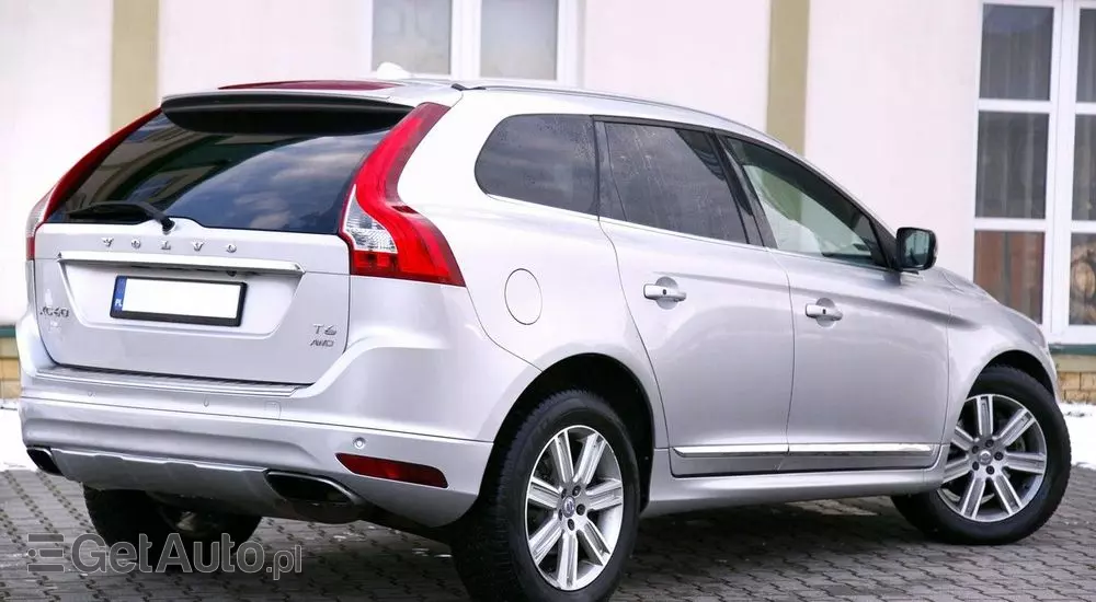 VOLVO XC 60 T6 AWD Drive-E Summum