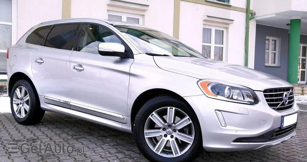 VOLVO XC 60 T6 AWD Drive-E Summum