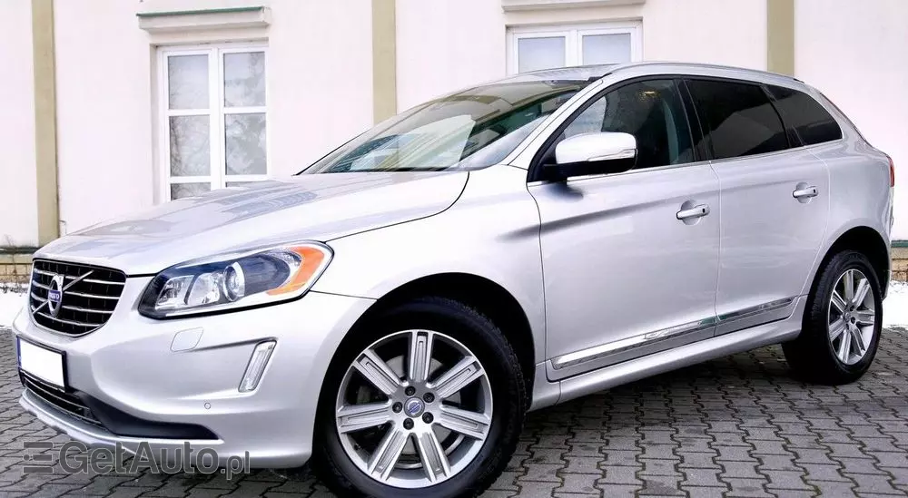 VOLVO XC 60 T6 AWD Drive-E Summum