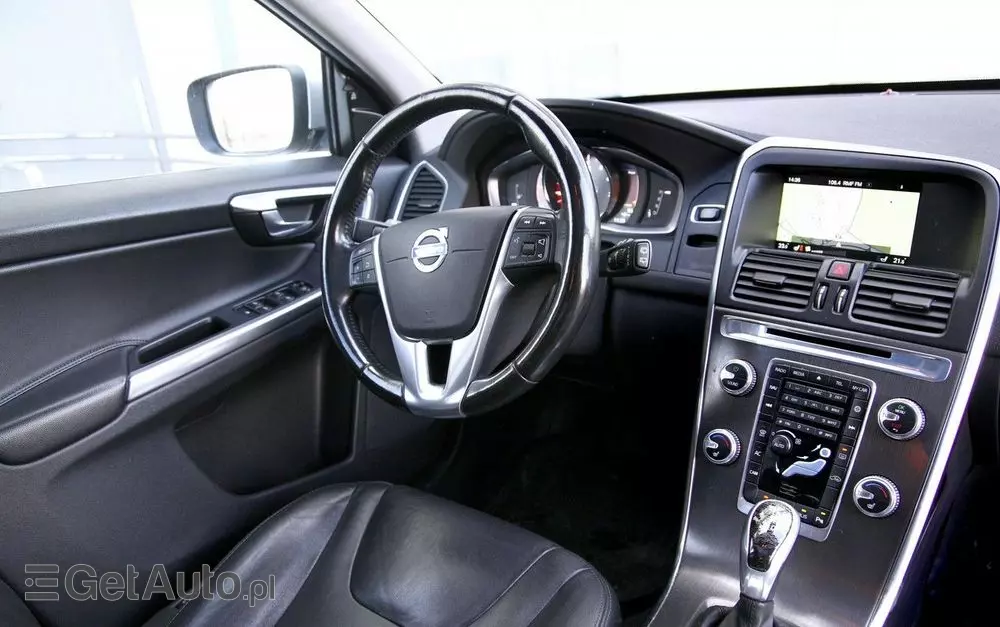 VOLVO XC 60 T6 AWD Drive-E Summum