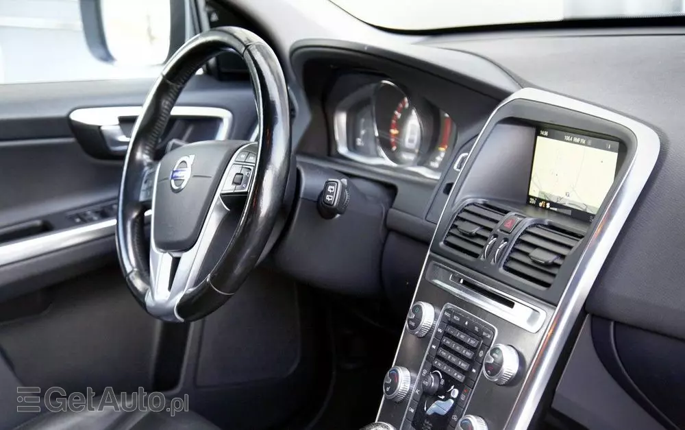 VOLVO XC 60 T6 AWD Drive-E Summum