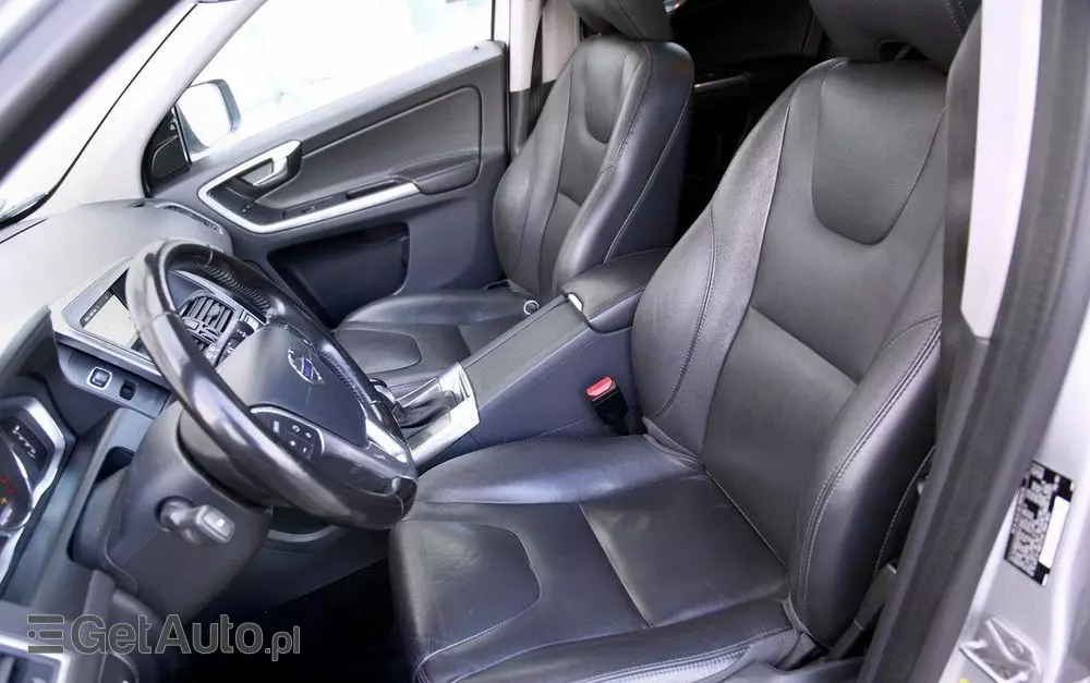 VOLVO XC 60 T6 AWD Drive-E Summum