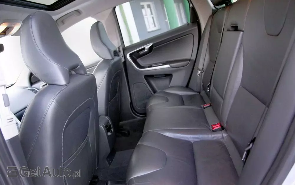 VOLVO XC 60 T6 AWD Drive-E Summum