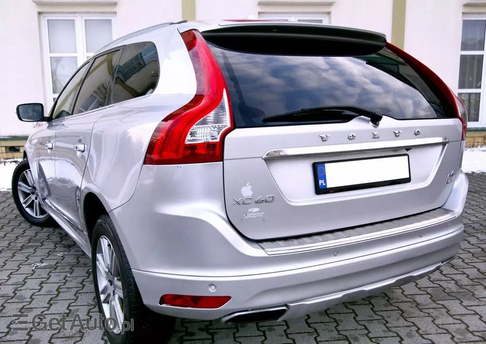VOLVO XC 60 T6 AWD Drive-E Summum