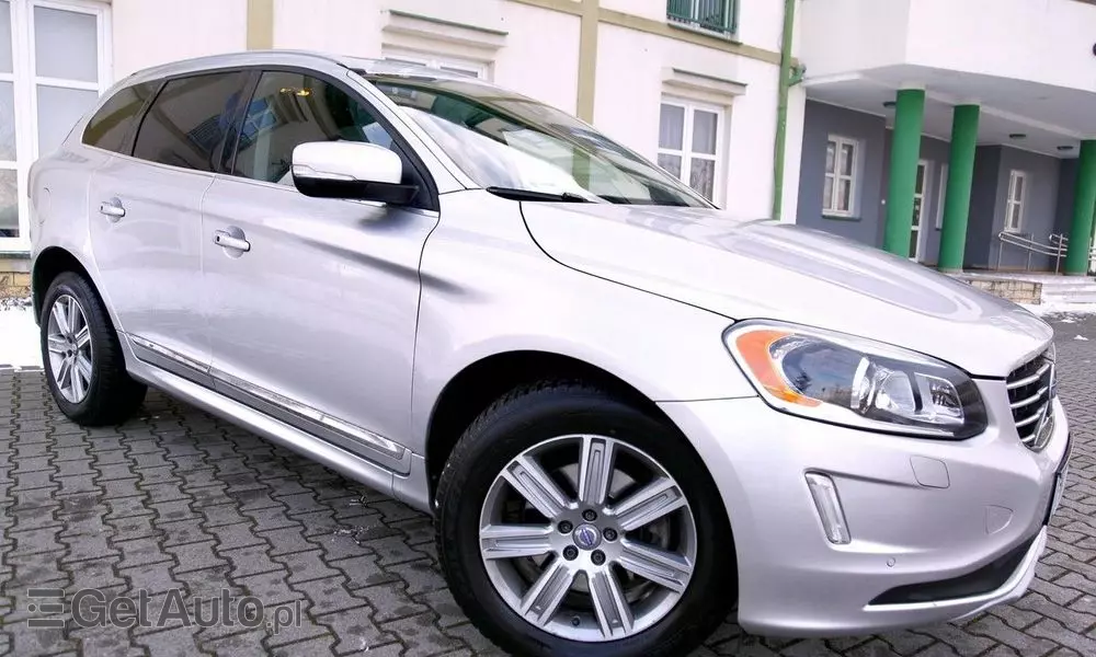 VOLVO XC 60 T6 AWD Drive-E Summum