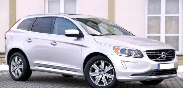VOLVO XC 60 T6 AWD Drive-E Summum