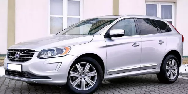VOLVO XC 60 T6 AWD Drive-E Summum