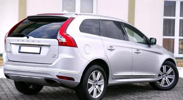 VOLVO XC 60 T6 AWD Drive-E Summum