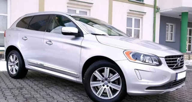 VOLVO XC 60 T6 AWD Drive-E Summum