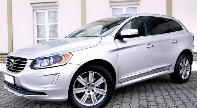 VOLVO XC 60 T6 AWD Drive-E Summum