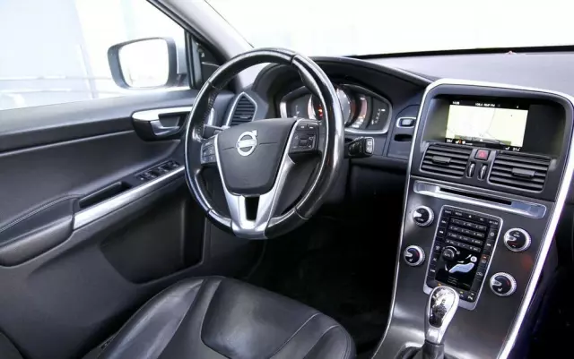 VOLVO XC 60 T6 AWD Drive-E Summum