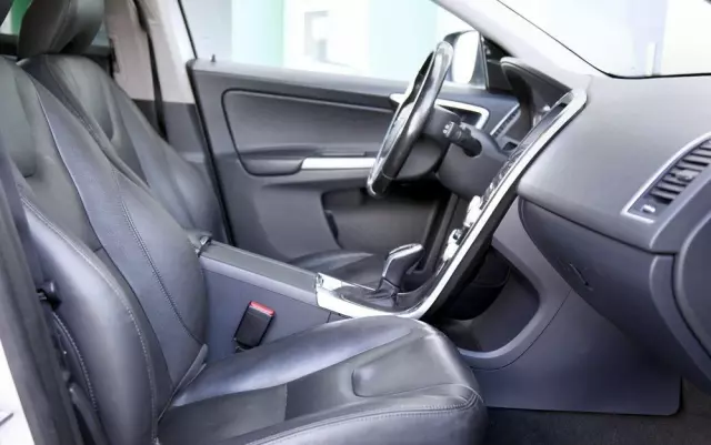 VOLVO XC 60 T6 AWD Drive-E Summum