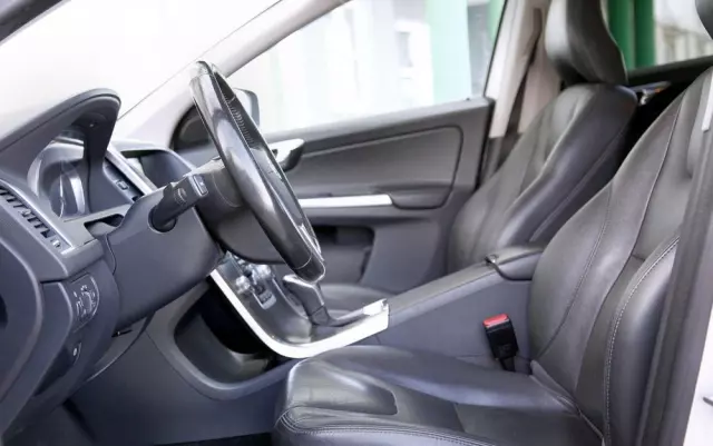 VOLVO XC 60 T6 AWD Drive-E Summum