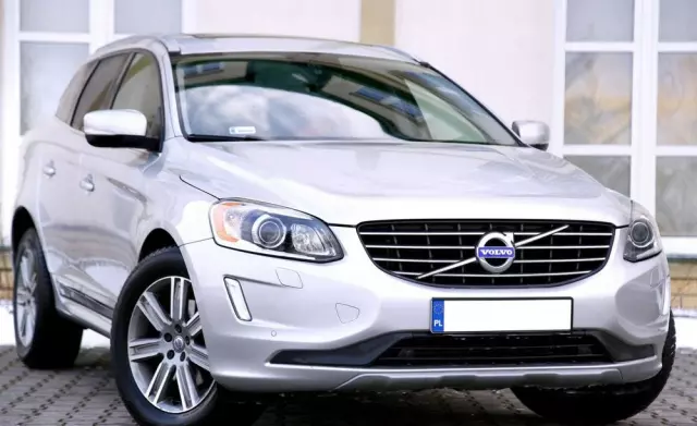 VOLVO XC 60 T6 AWD Drive-E Summum