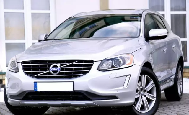 VOLVO XC 60 T6 AWD Drive-E Summum