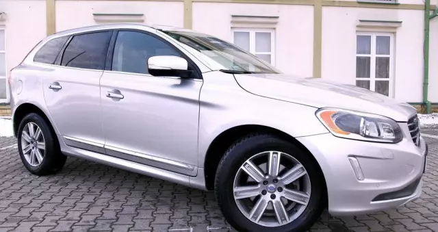 VOLVO XC 60 T6 AWD Drive-E Summum