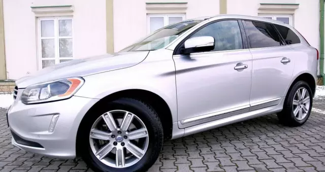 VOLVO XC 60 T6 AWD Drive-E Summum