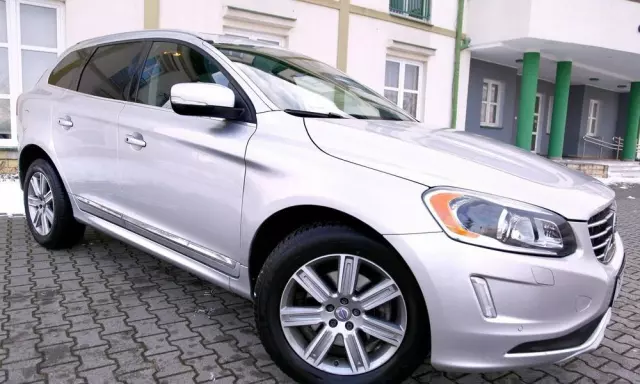 VOLVO XC 60 T6 AWD Drive-E Summum