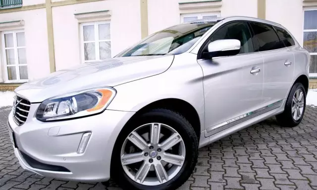 VOLVO XC 60 T6 AWD Drive-E Summum