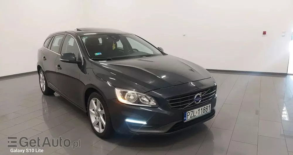 VOLVO V60 D4 Drive-E Summum