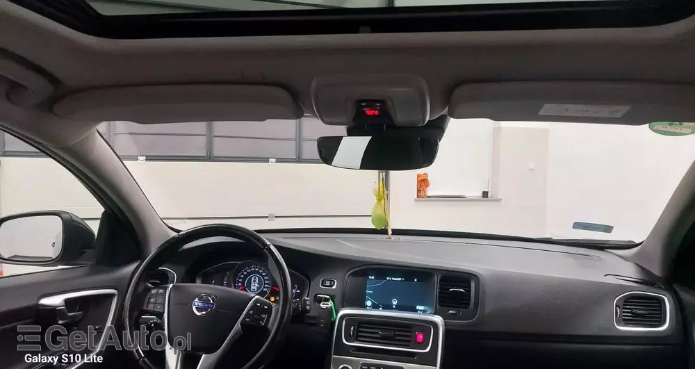 VOLVO V60 D4 Drive-E Summum