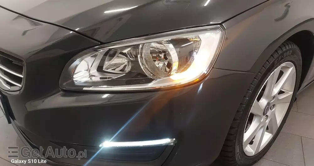 VOLVO V60 D4 Drive-E Summum