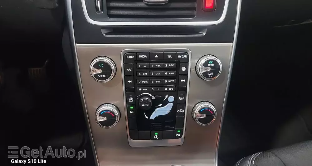 VOLVO V60 D4 Drive-E Summum