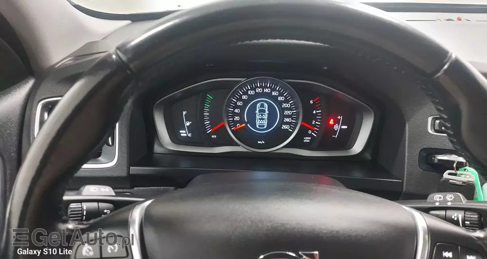 VOLVO V60 D4 Drive-E Summum