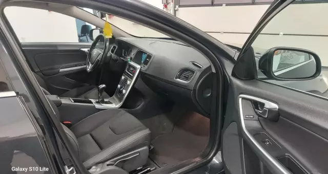 VOLVO V60 D4 Drive-E Summum