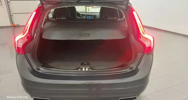 VOLVO V60 D4 Drive-E Summum