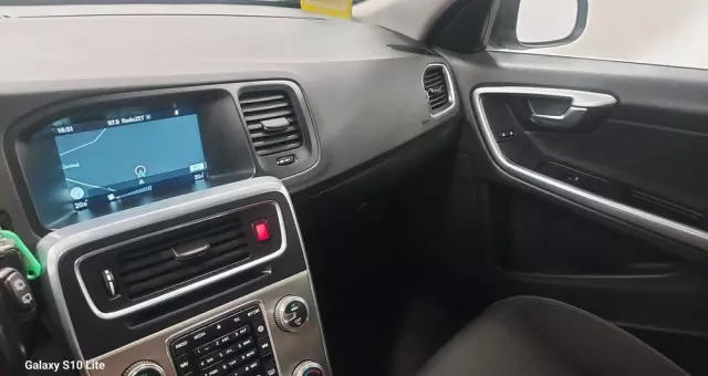 VOLVO V60 D4 Drive-E Summum