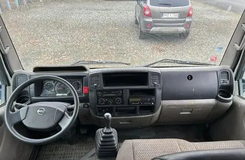 NISSAN Cabstar 