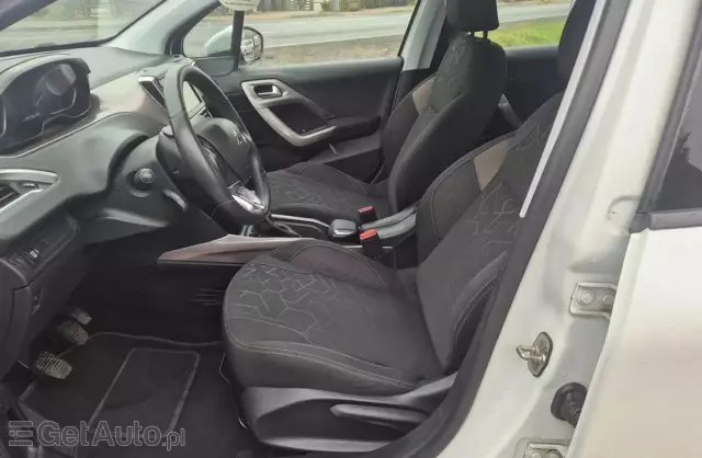 PEUGEOT 2008 1.6 VTi (120 KM)