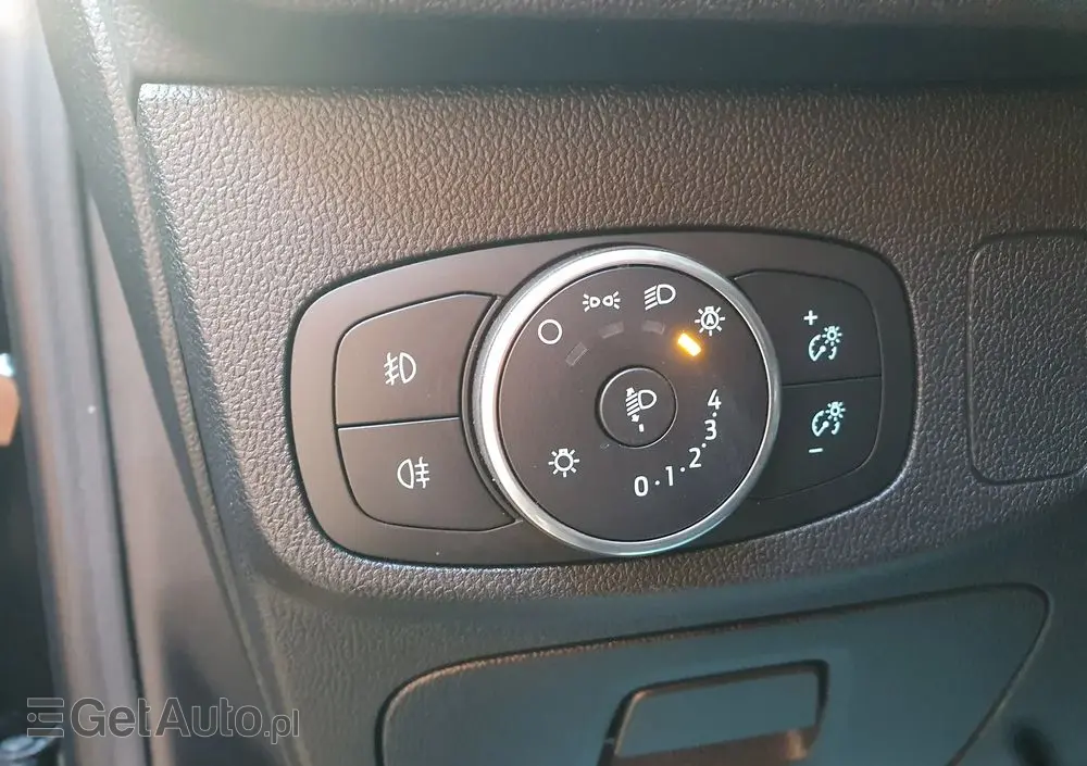 FORD Focus SW Ver-1-5-ecoblue-start--stopp--system-active-design