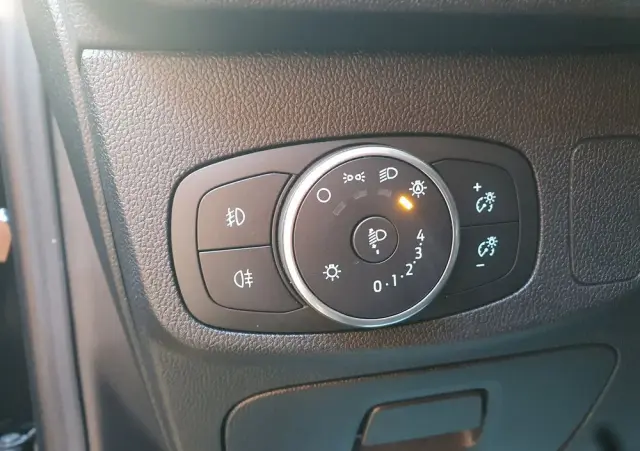 FORD Focus SW Ver-1-5-ecoblue-start--stopp--system-active-design