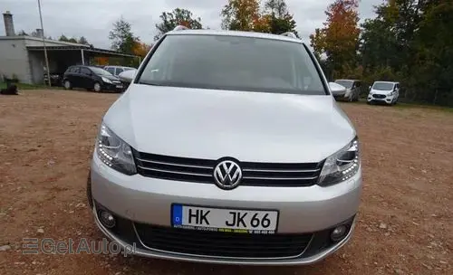 VOLKSWAGEN Touran 