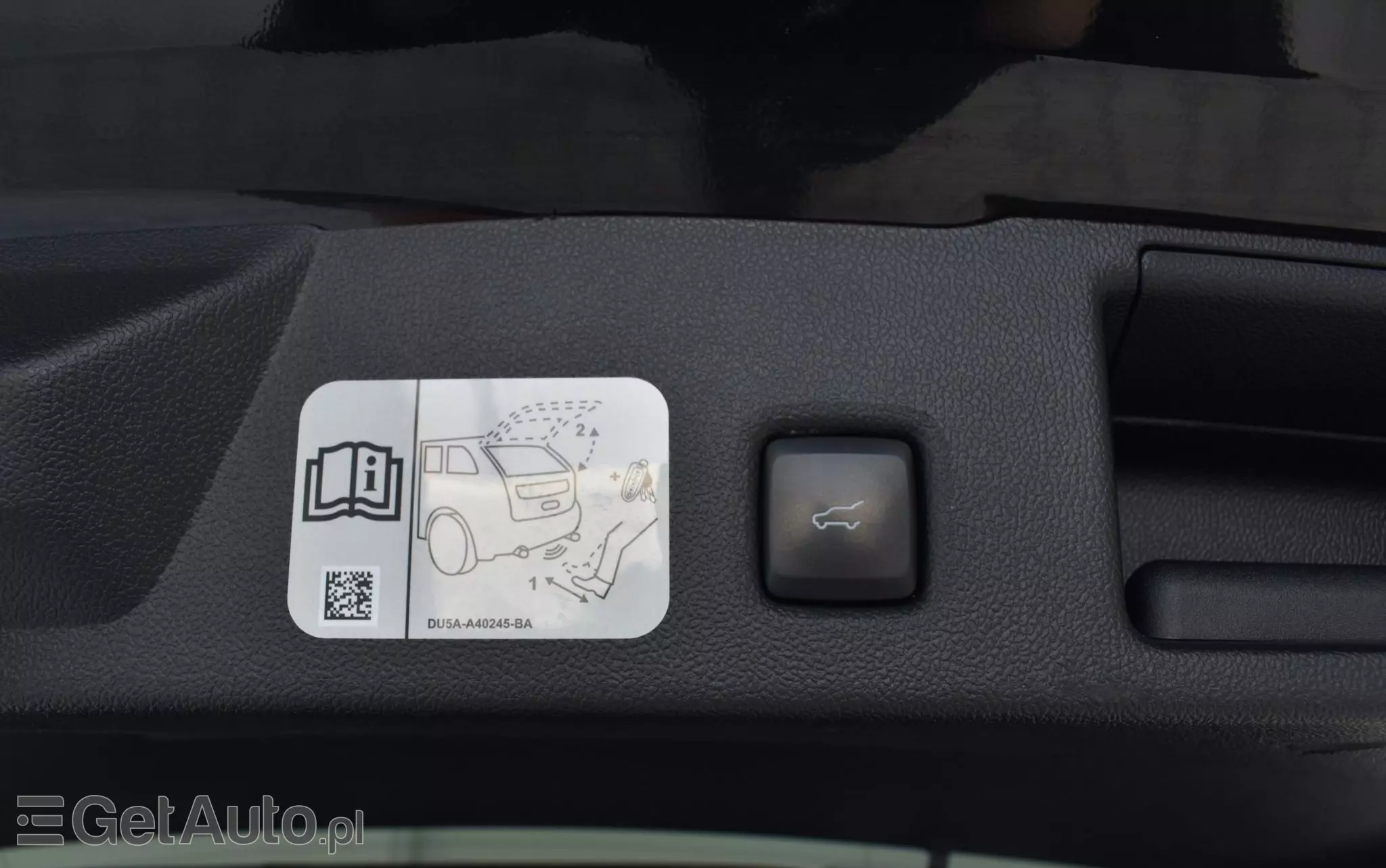 FORD Kuga 2.0 EcoBlue Hybrid ST-LINE