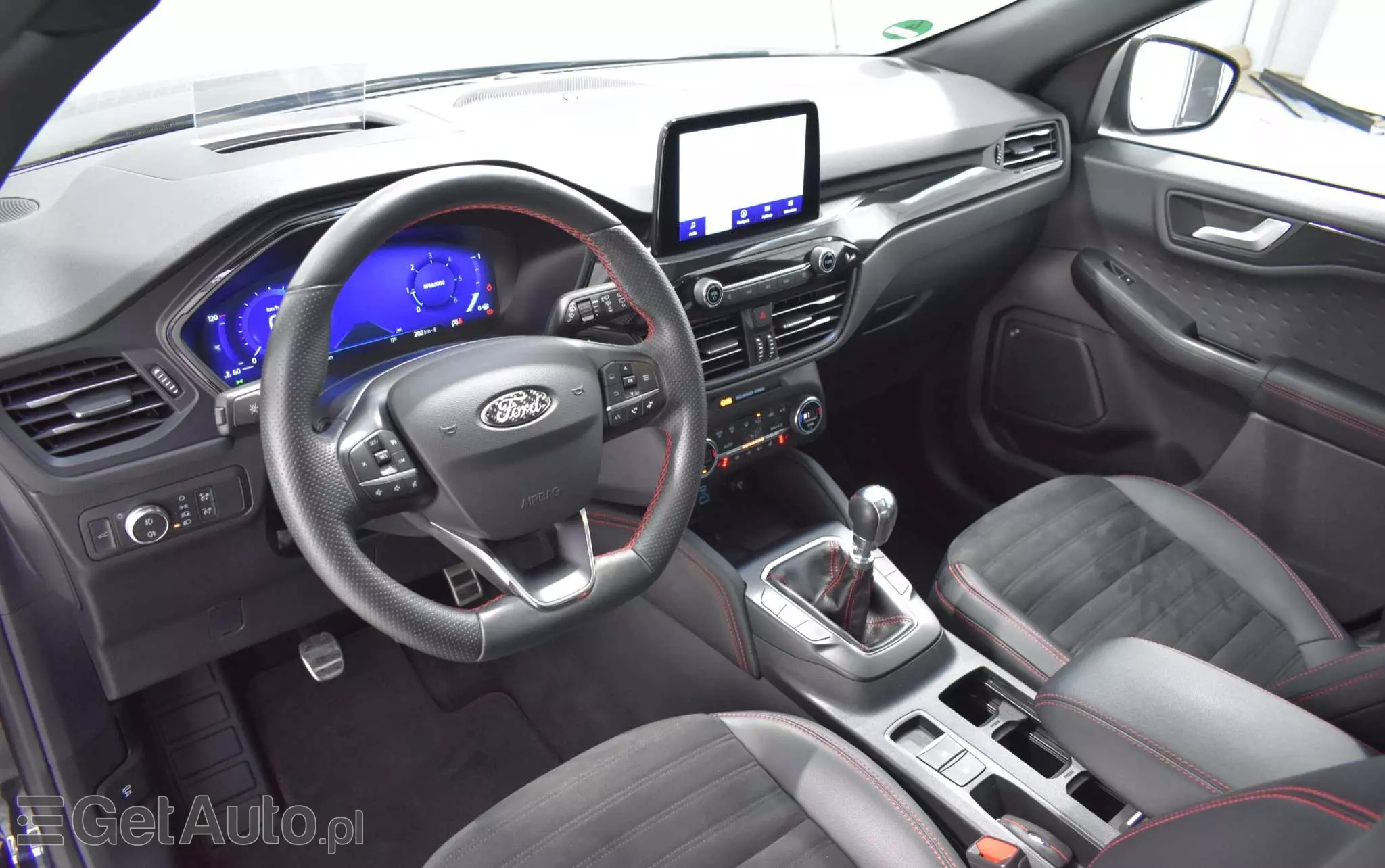 FORD Kuga 2.0 EcoBlue Hybrid ST-LINE