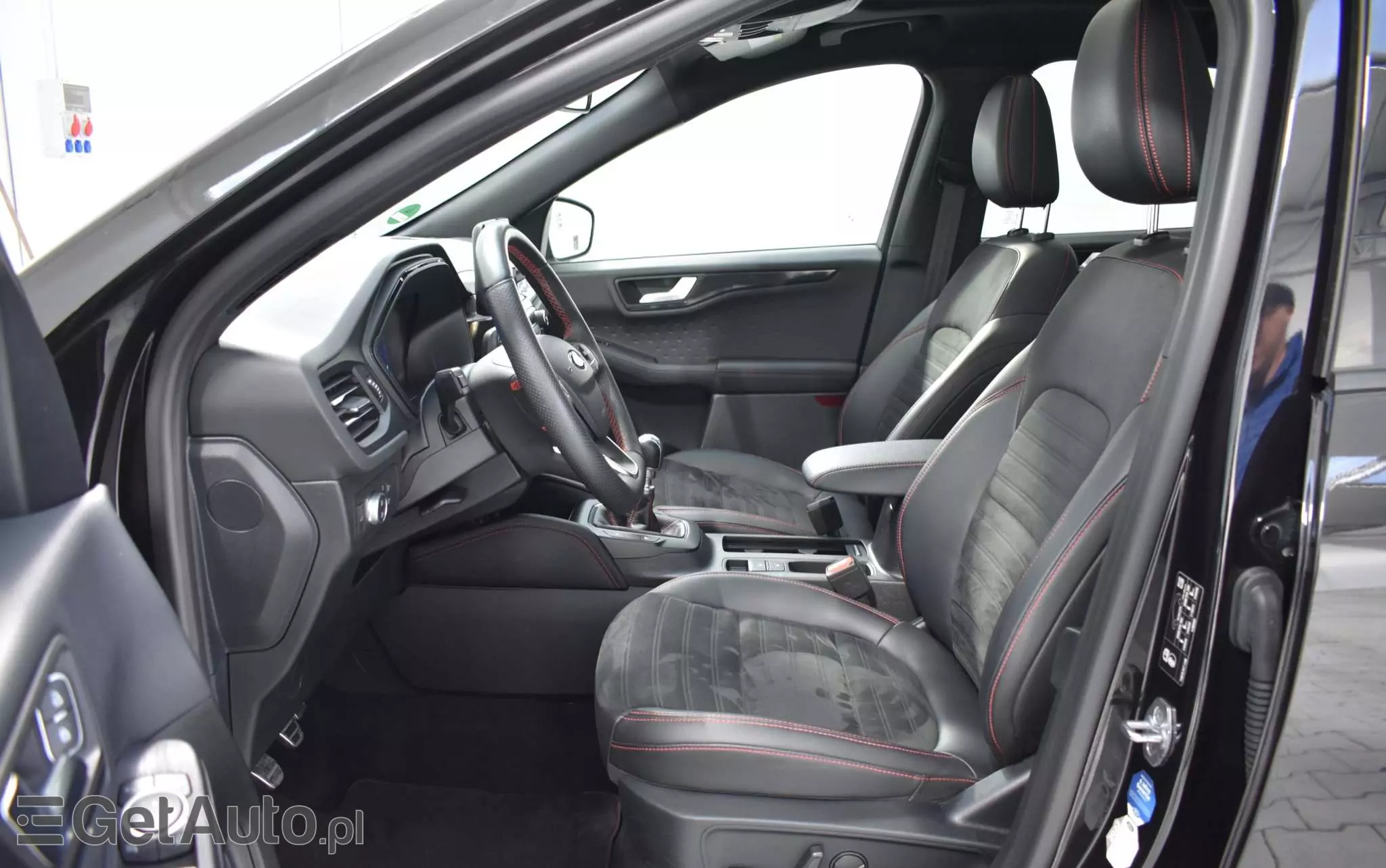 FORD Kuga 2.0 EcoBlue Hybrid ST-LINE