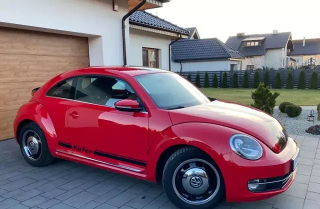 VOLKSWAGEN Beetle 