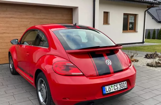 VOLKSWAGEN Beetle 