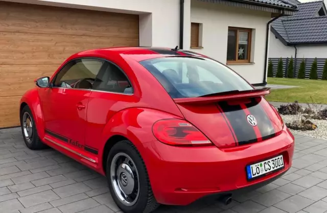 VOLKSWAGEN Beetle 