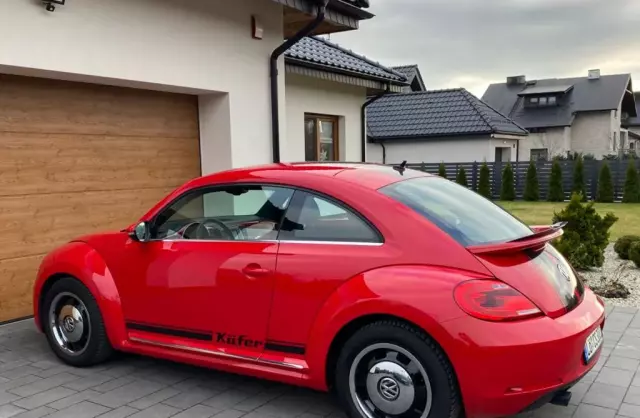VOLKSWAGEN Beetle 