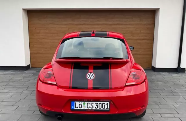 VOLKSWAGEN Beetle 