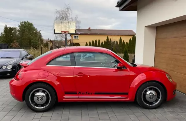 VOLKSWAGEN Beetle 