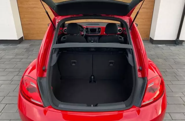 VOLKSWAGEN Beetle 