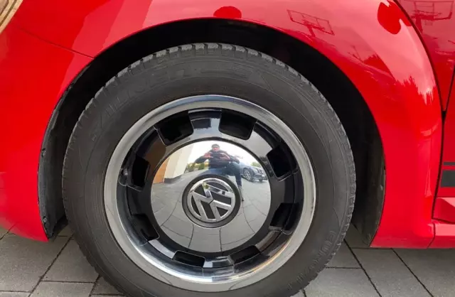 VOLKSWAGEN Beetle 