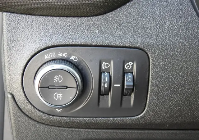 OPEL Crossland X 1.2 Edition