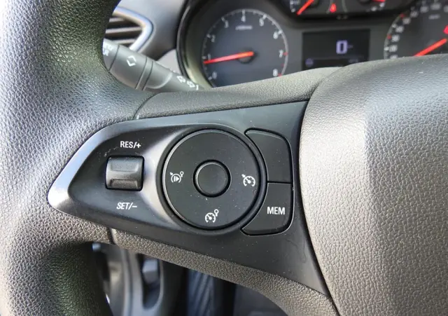 OPEL Crossland X 1.2 Edition