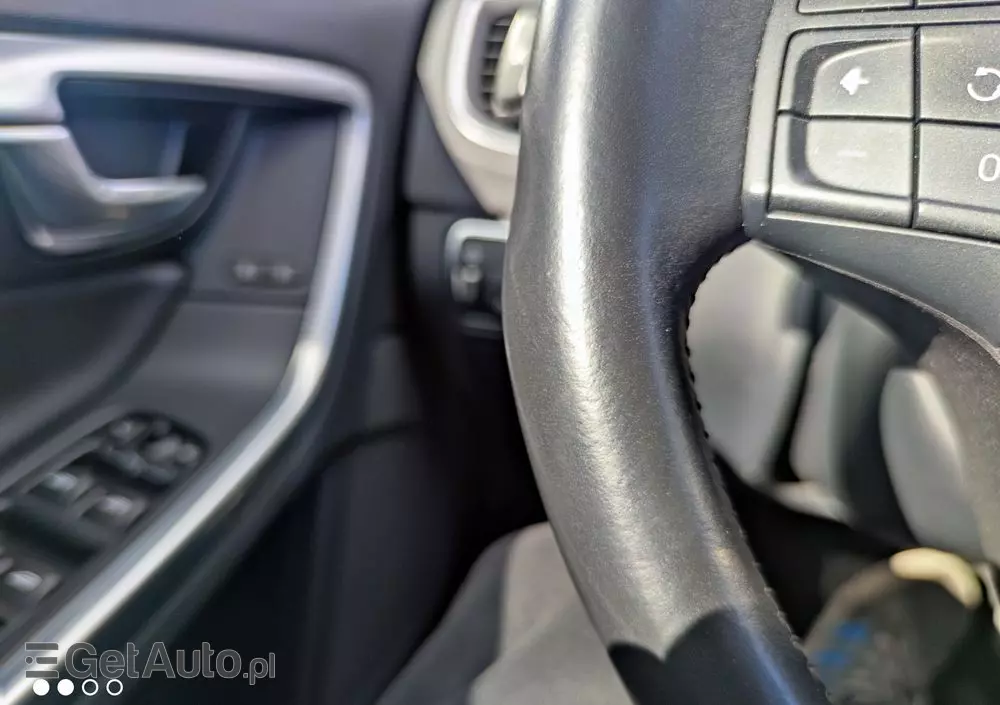 VOLVO S60 Cross Country D4 Geartronic Summum